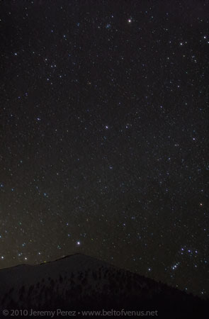 Photo of Mars, Procyon, and Sirius lining up over Sunset Crater