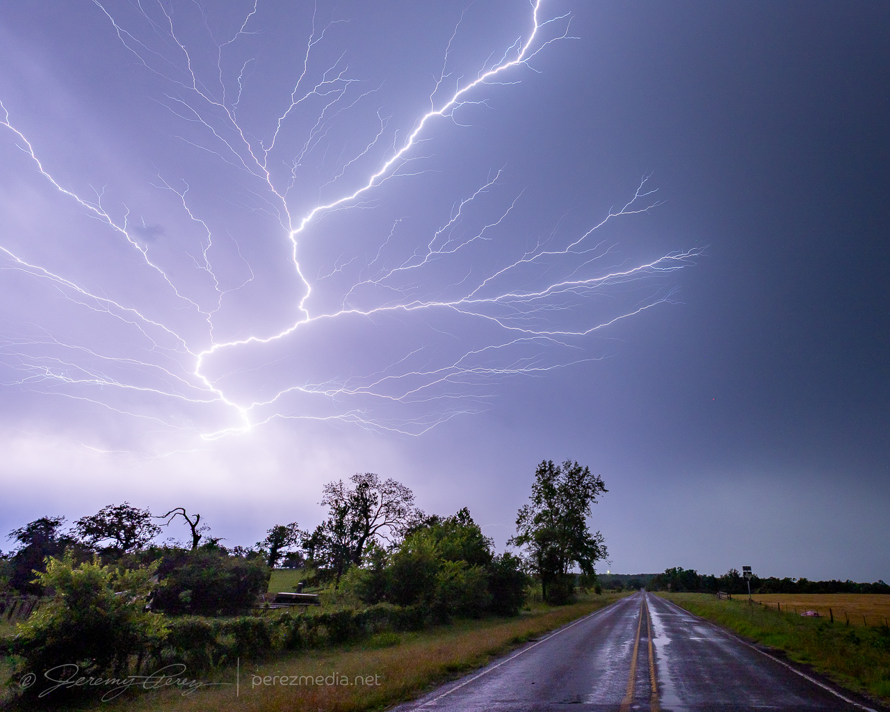 30 April 2025 | Buffalo, Texas, USA | Supercell & Lightning